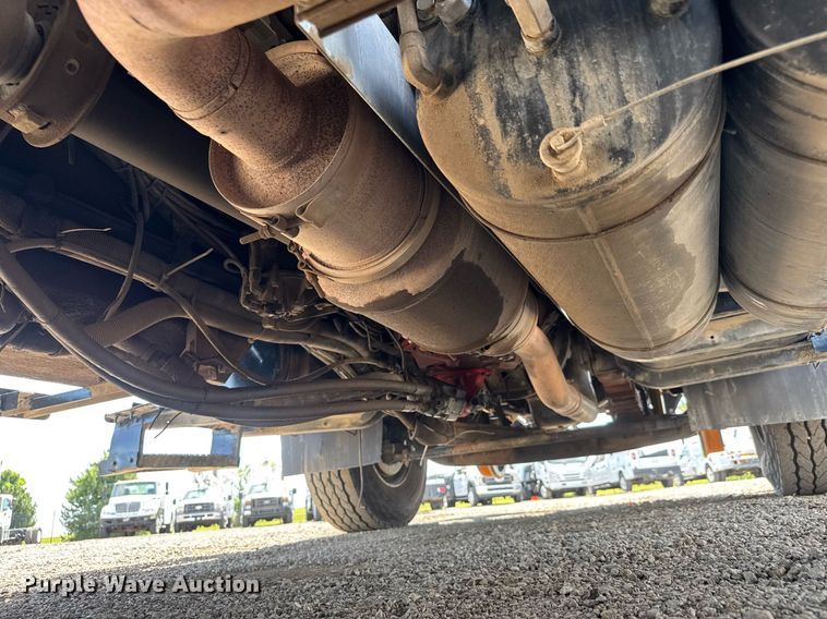 image for item DY0047 2009 International 7500 Crew Cab crane truck