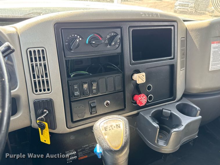 image for item DY0047 2009 International 7500 Crew Cab crane truck