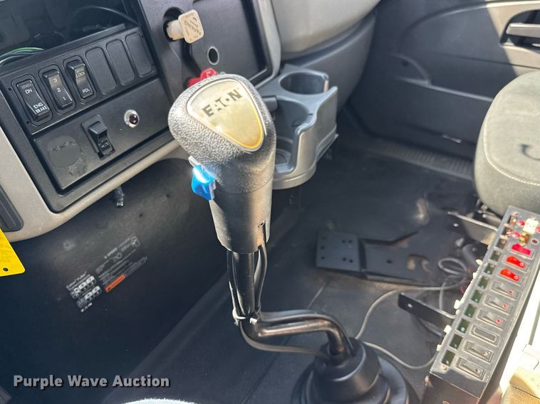 image for item DY0047 2009 International 7500 Crew Cab crane truck