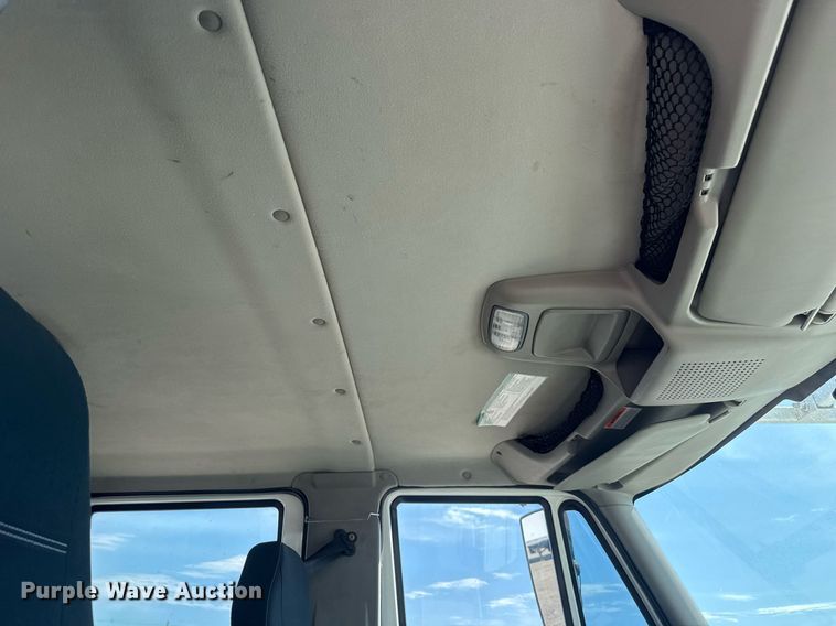 image for item DY0047 2009 International 7500 Crew Cab crane truck