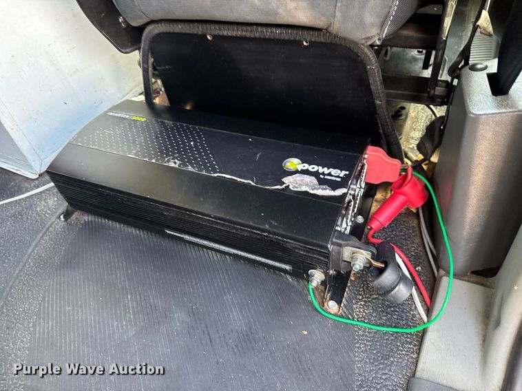 image for item DY0047 2009 International 7500 Crew Cab crane truck