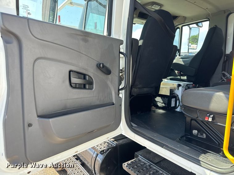 image for item DY0047 2009 International 7500 Crew Cab crane truck