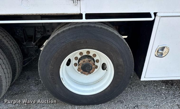 image for item DY0047 2009 International 7500 Crew Cab crane truck