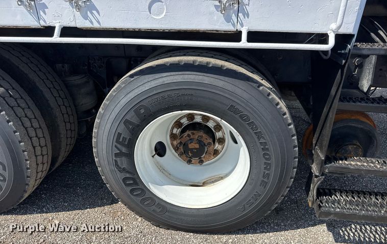 image for item DY0047 2009 International 7500 Crew Cab crane truck