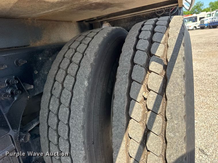 image for item DY0047 2009 International 7500 Crew Cab crane truck