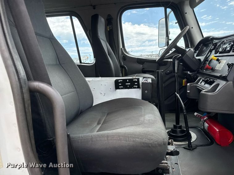 image for item DY0048 2006 Freightliner Business Class M2 Crew Cab crane truck