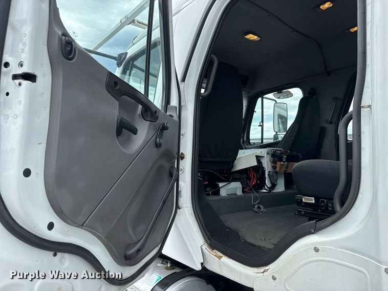 image for item DY0048 2006 Freightliner Business Class M2 Crew Cab crane truck