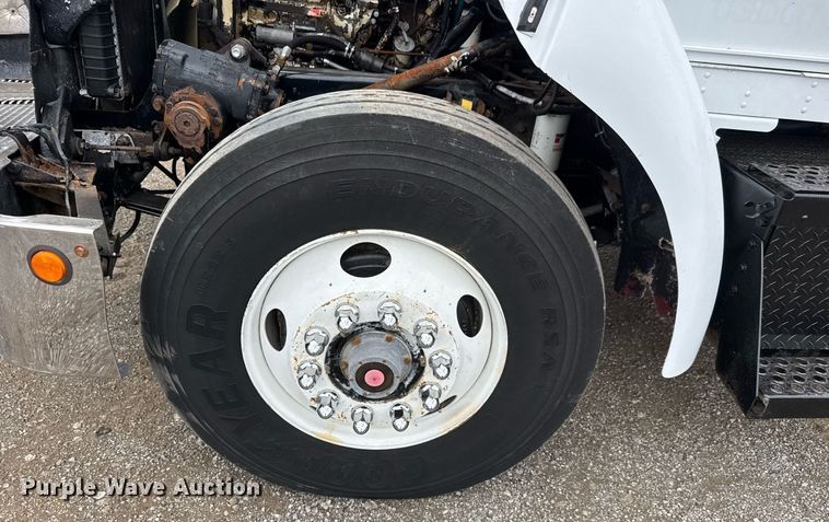 image for item DY0051 1997 Kenworth crane truck with dump bed