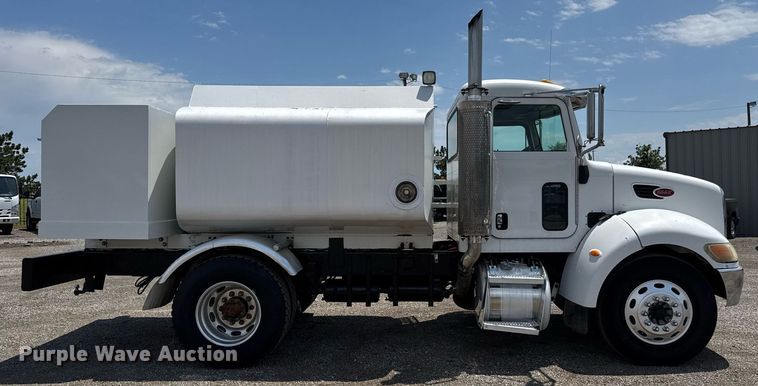 image for item DY0052 2006 Peterbilt 335 fuel / lube truck