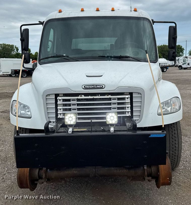 image for item DY0060 2007 Freightliner Business Class M2 Ext. Cab crane truck