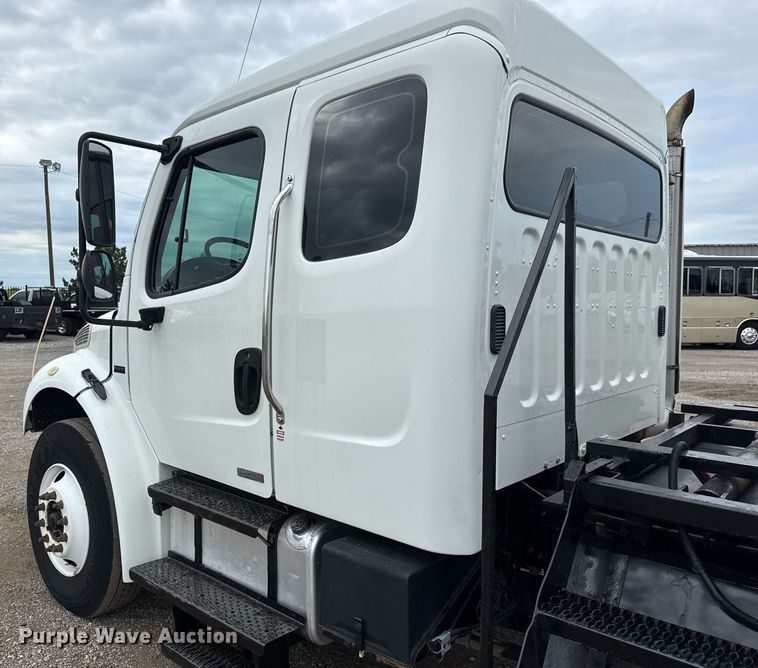 image for item DY0060 2007 Freightliner Business Class M2 Ext. Cab crane truck