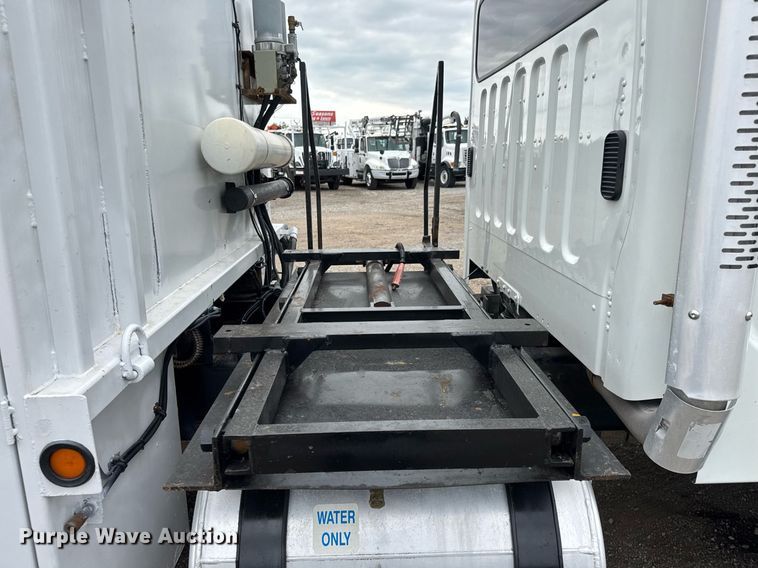 image for item DY0060 2007 Freightliner Business Class M2 Ext. Cab crane truck