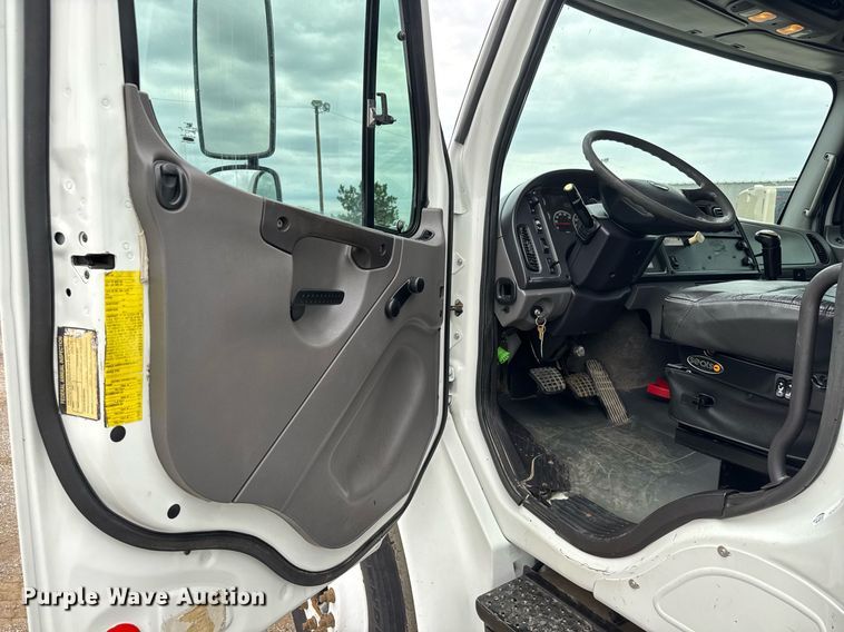 image for item DY0060 2007 Freightliner Business Class M2 Ext. Cab crane truck