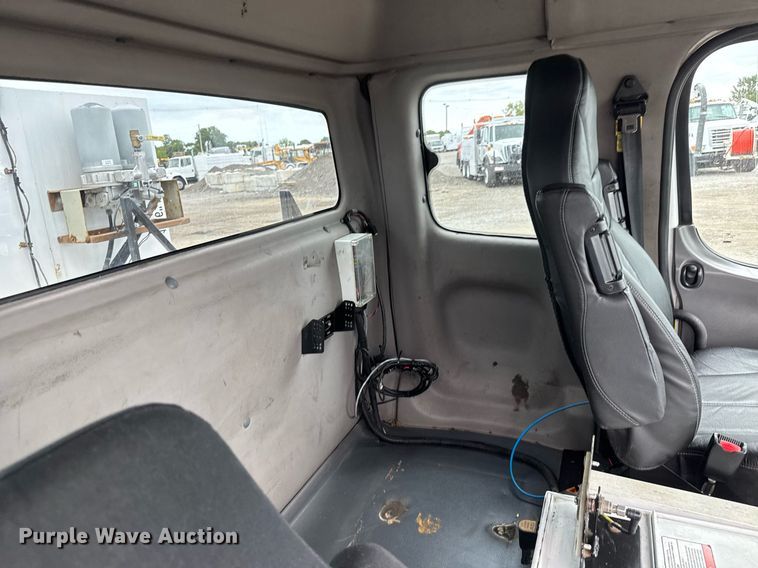 image for item DY0060 2007 Freightliner Business Class M2 Ext. Cab crane truck