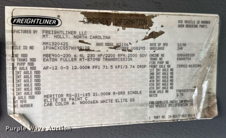 image for item DY0060 2007 Freightliner Business Class M2 Ext. Cab crane truck