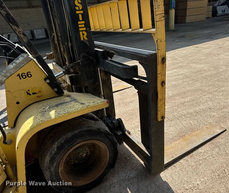 image for item DY0175 2000 Hyster H135XL forklift