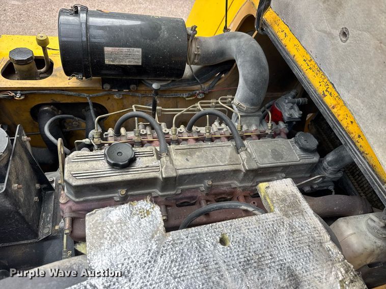 image for item DY0176 Caterpillar DP70 forklift