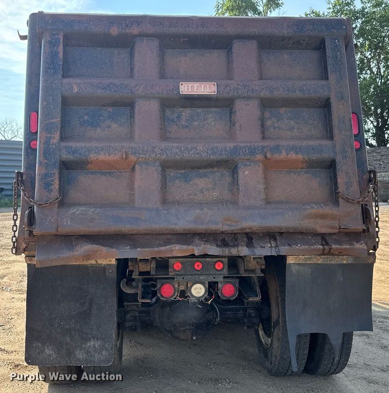 image for item DY0189 2000 Volvo WG dump truck