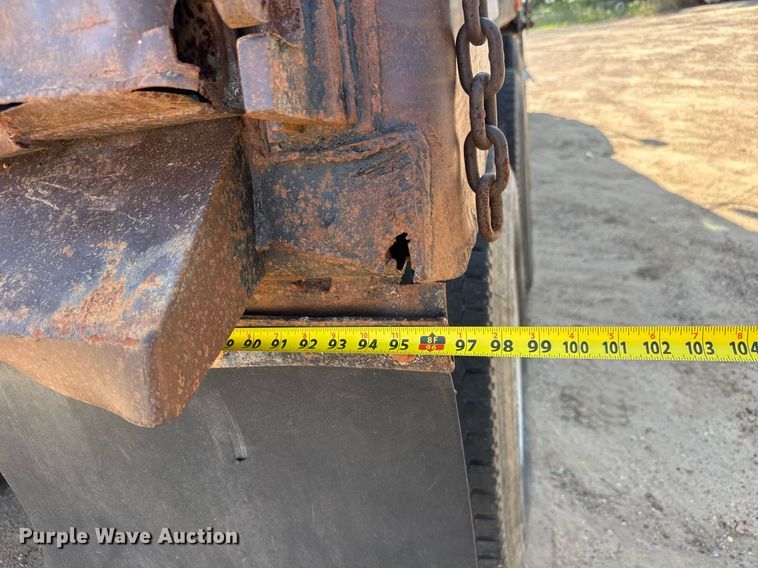 image for item DY0189 2000 Volvo WG dump truck