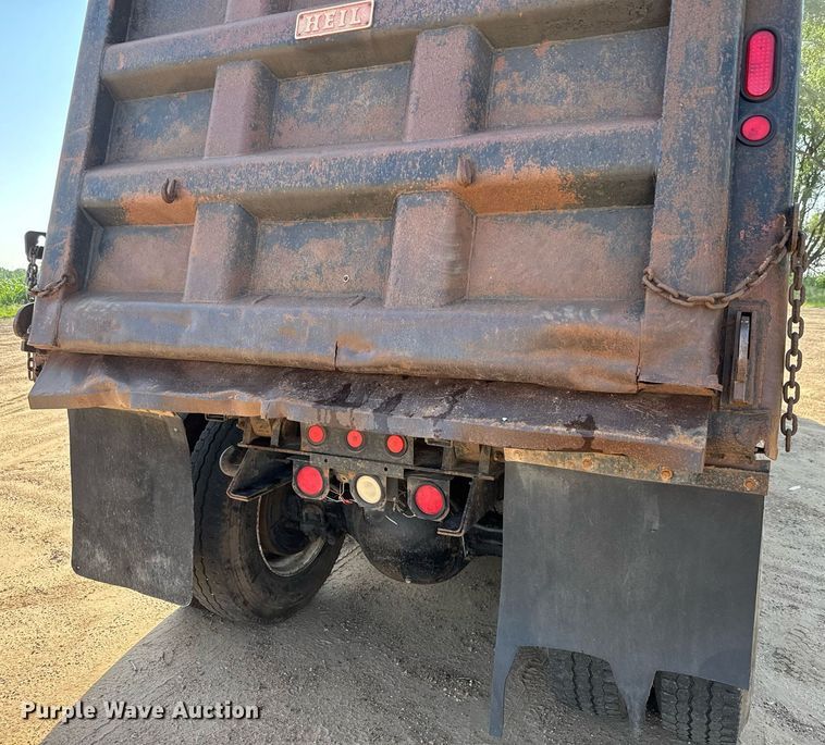 image for item DY0189 2000 Volvo WG dump truck