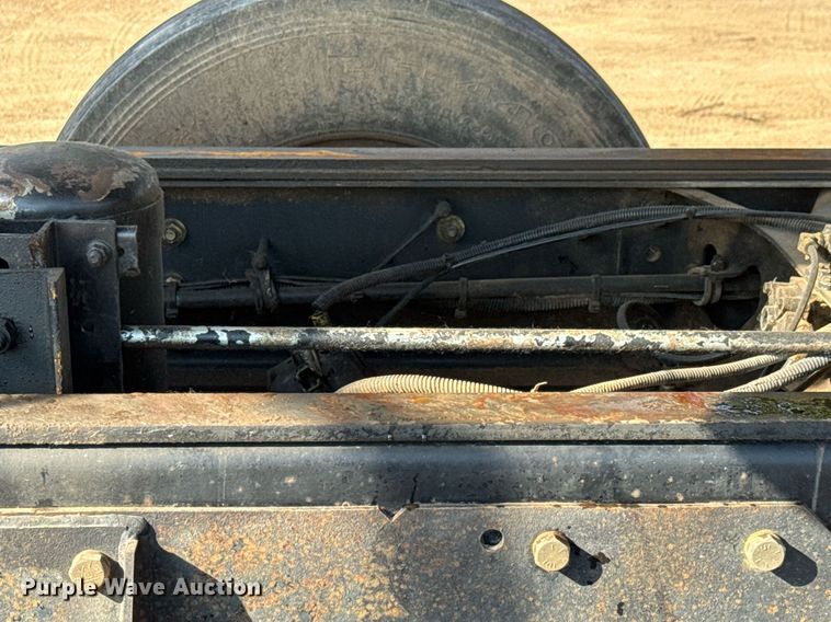 image for item DY0189 2000 Volvo WG dump truck