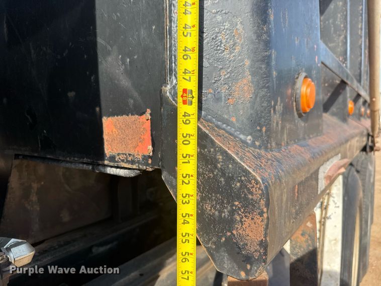 image for item DY0189 2000 Volvo WG dump truck