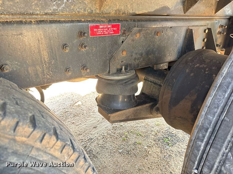 image for item DY0189 2000 Volvo WG dump truck