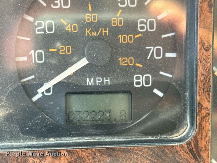 image for item DY0189 2000 Volvo WG dump truck