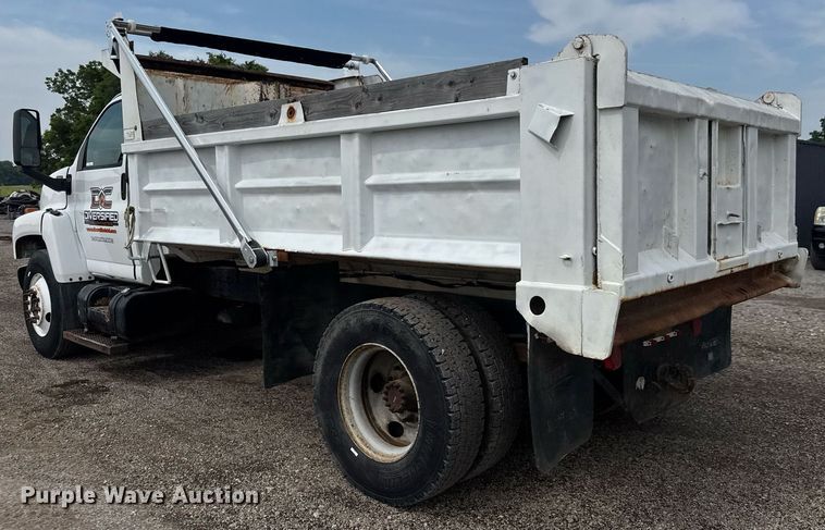 image for item DY0194 2004 Chevrolet C6500 dump truck