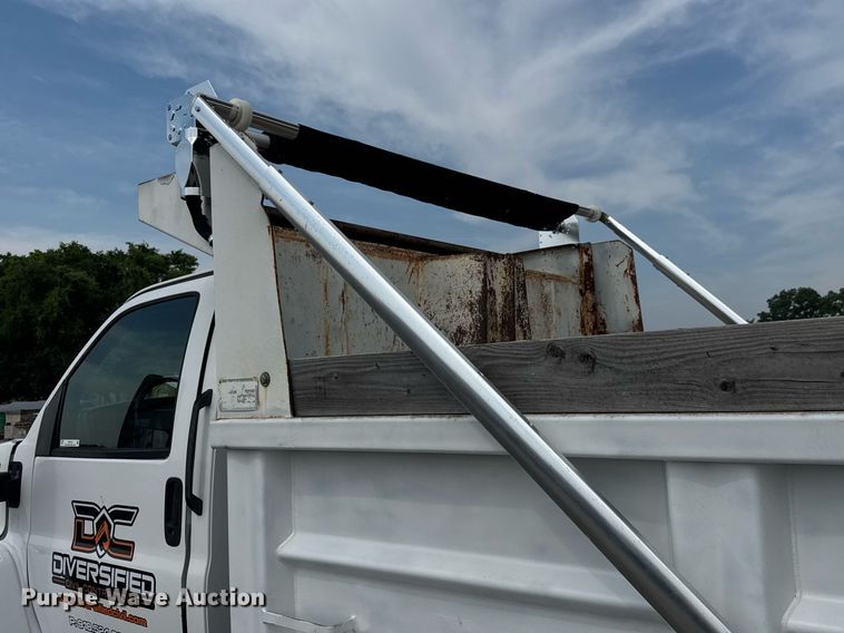 image for item DY0194 2004 Chevrolet C6500 dump truck