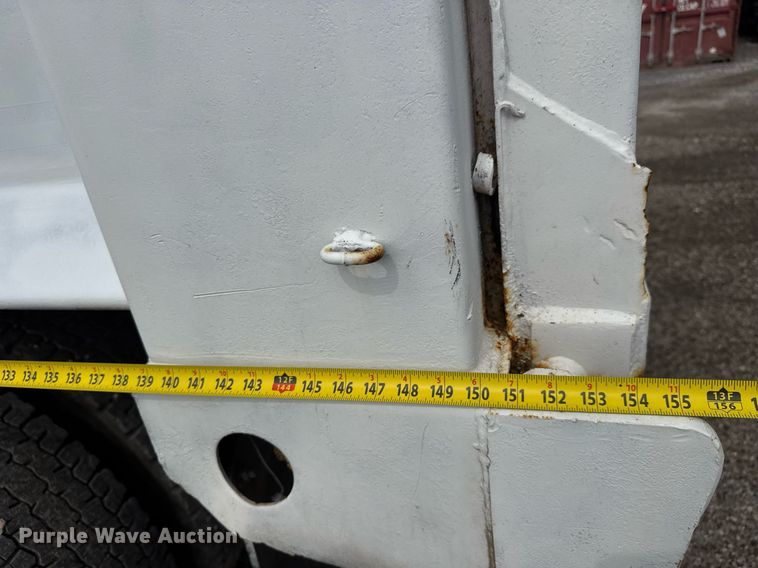 image for item DY0194 2004 Chevrolet C6500 dump truck