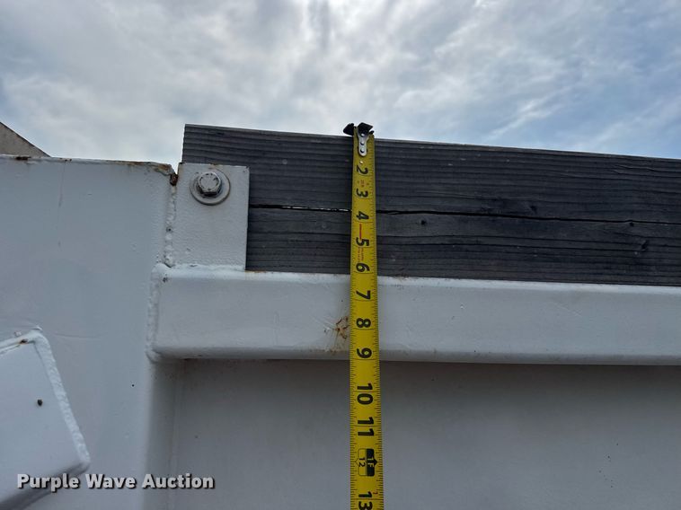 image for item DY0194 2004 Chevrolet C6500 dump truck