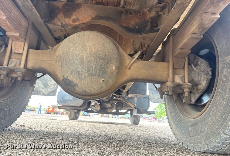 image for item DY0194 2004 Chevrolet C6500 dump truck