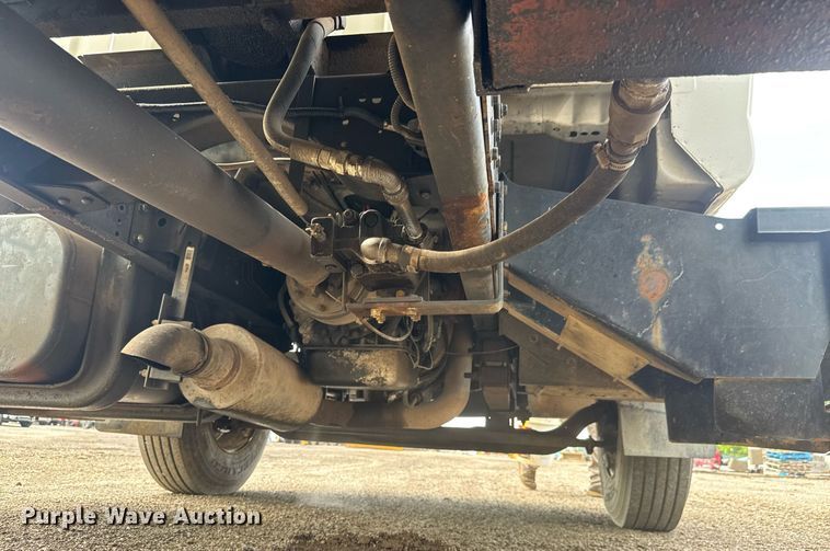 image for item DY0194 2004 Chevrolet C6500 dump truck