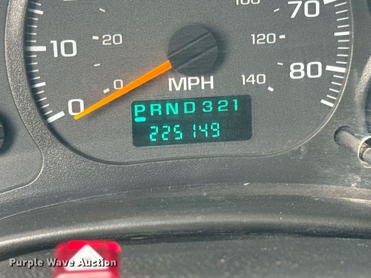 image for item DY0194 2004 Chevrolet C6500 dump truck