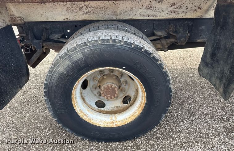 image for item DY0194 2004 Chevrolet C6500 dump truck