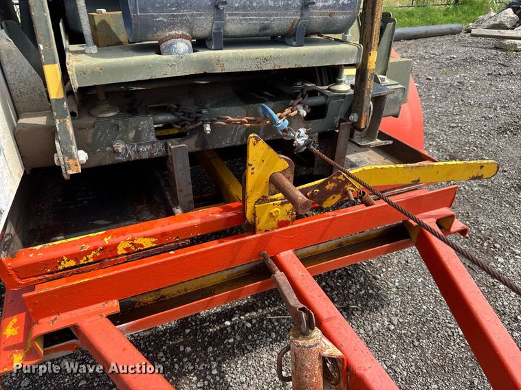 image for item DY0195 1994 Miller Spreader MSCRRR-01 concrete saw