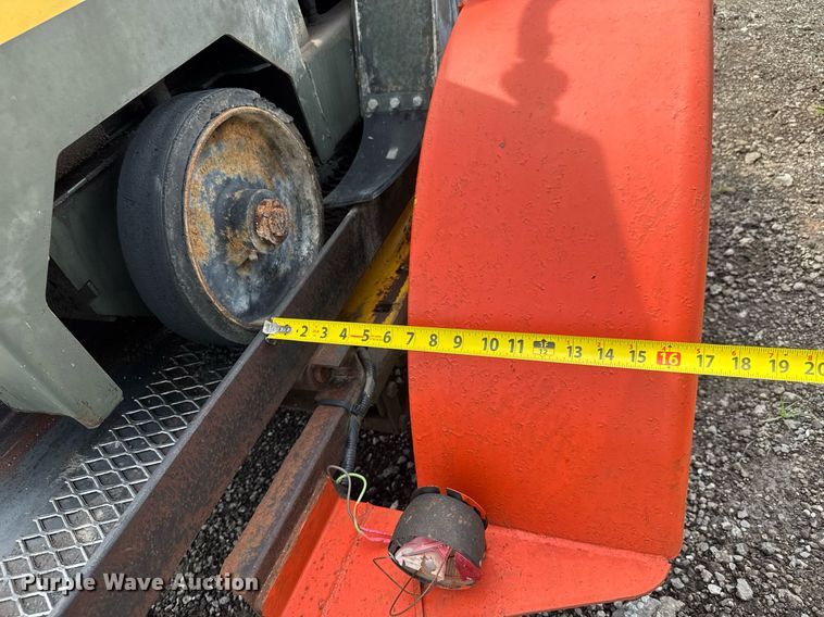 image for item DY0195 1994 Miller Spreader MSCRRR-01 concrete saw