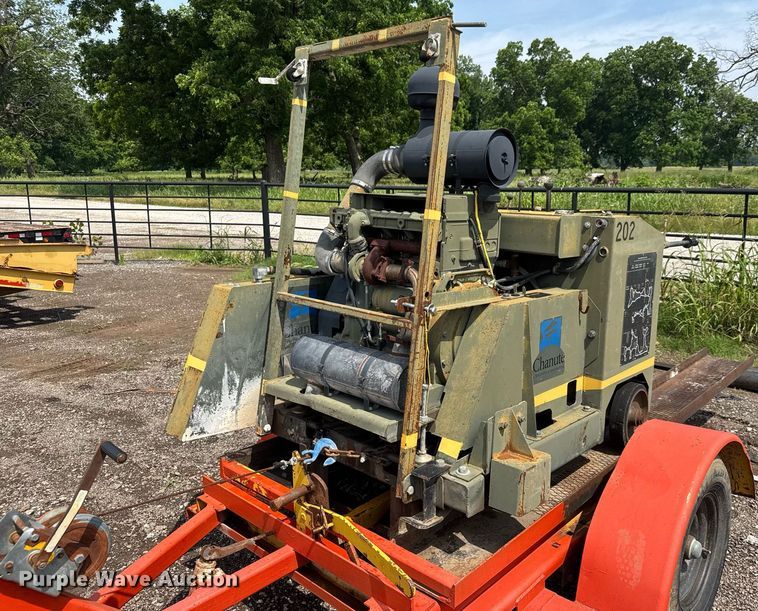 image for item DY0195 1994 Miller Spreader MSCRRR-01 concrete saw