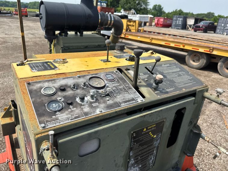 image for item DY0195 1994 Miller Spreader MSCRRR-01 concrete saw