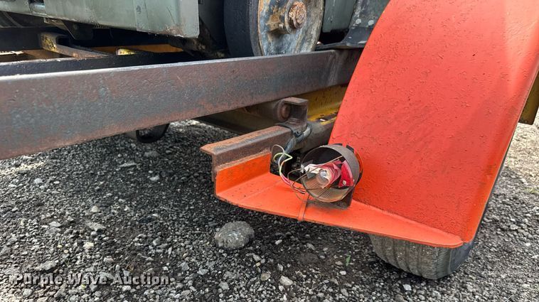 image for item DY0195 1994 Miller Spreader MSCRRR-01 concrete saw