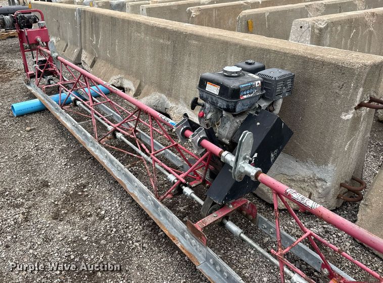 image for item DY0198 Allen Razorback concrete power screed