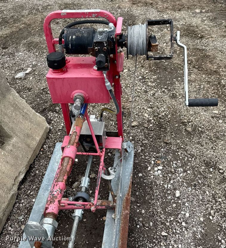 image for item DY0198 Allen Razorback concrete power screed