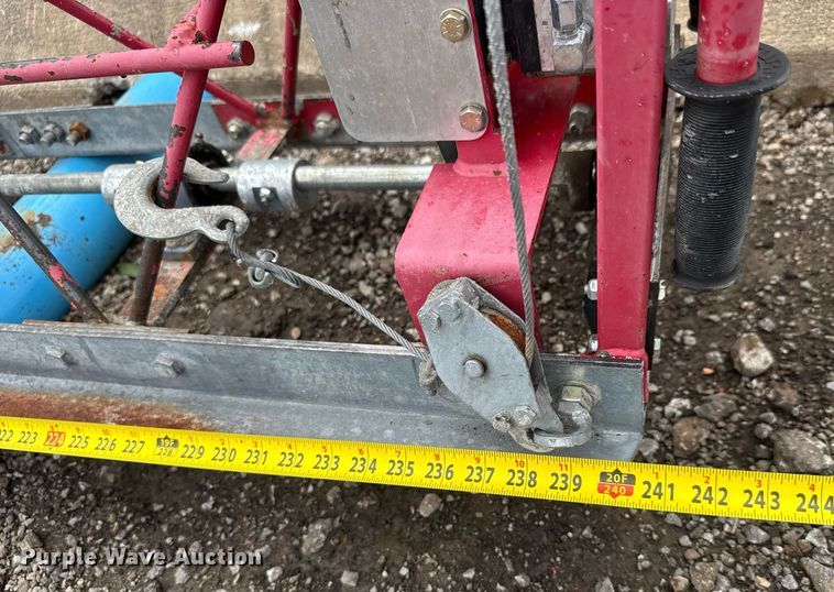 image for item DY0198 Allen Razorback concrete power screed