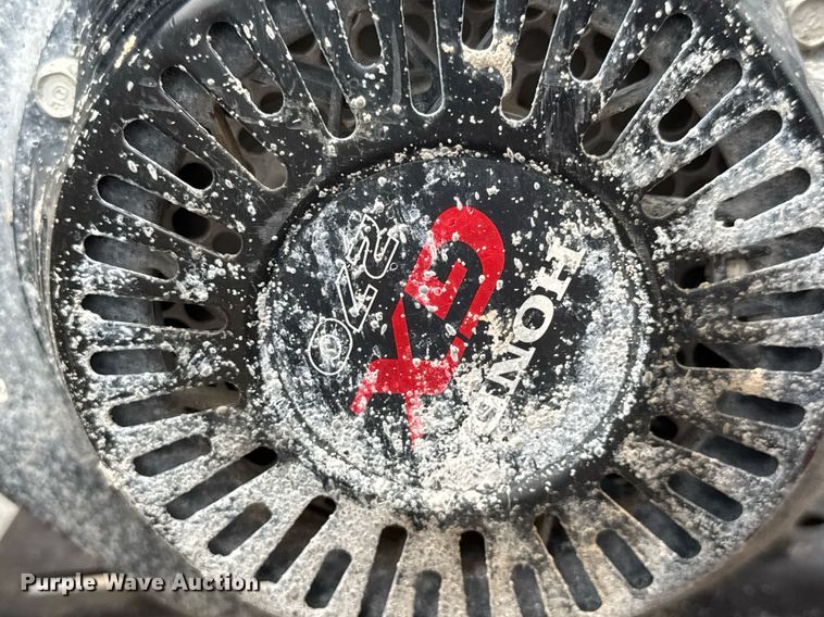 image for item DY0198 Allen Razorback concrete power screed