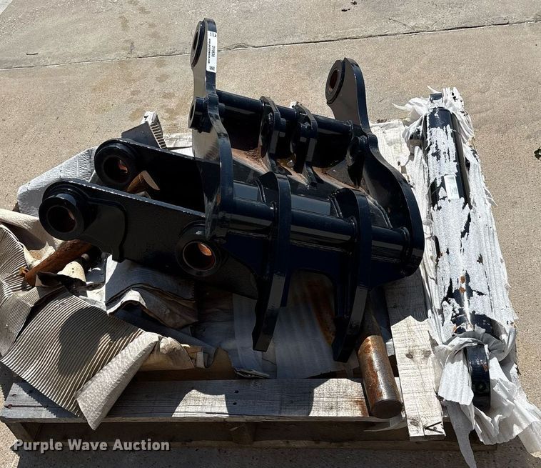 image for item DY0630 Excavator hydraulic thumb