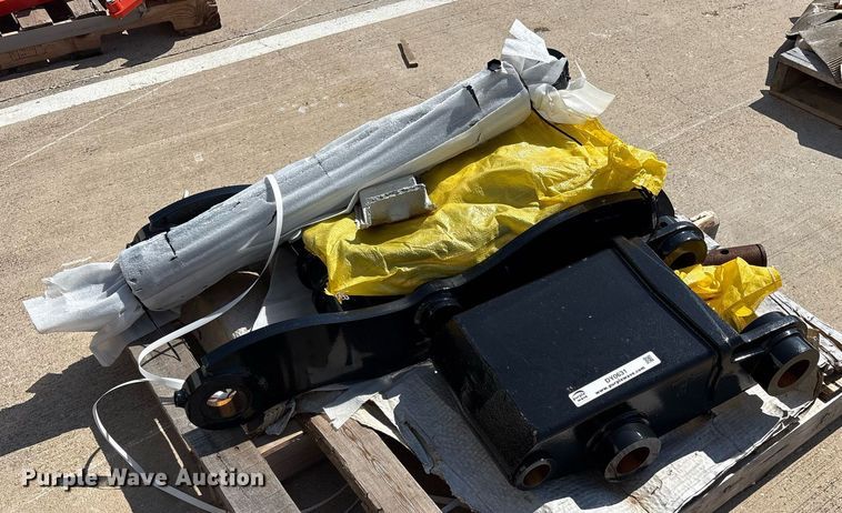 image for item DY0631 Excavator hydraulic thumb