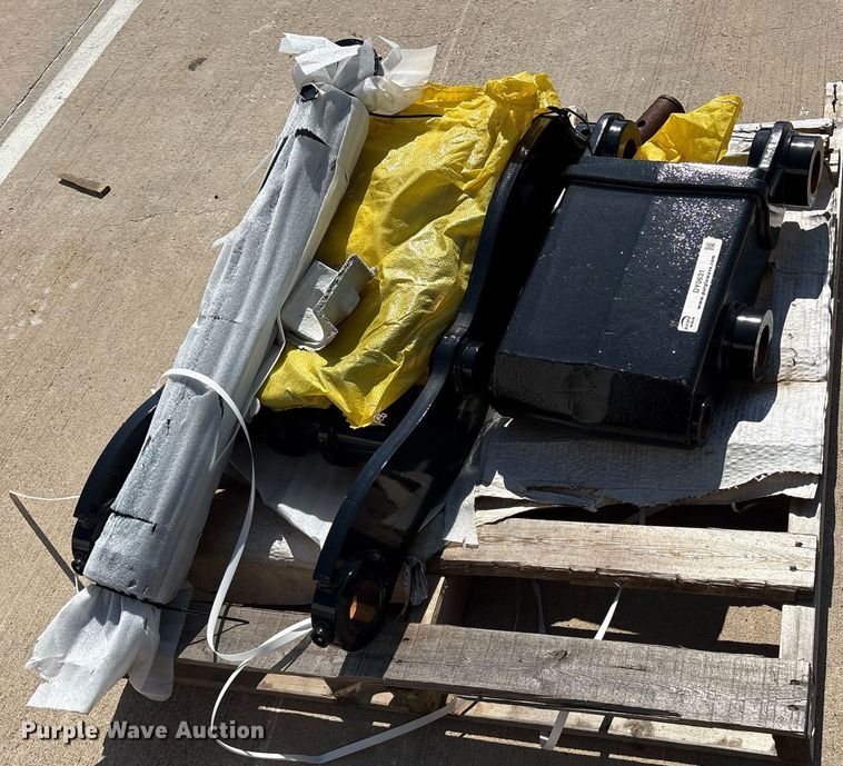 image for item DY0631 Excavator hydraulic thumb