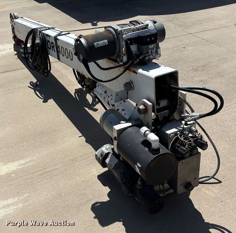 image for item DY0650 Ideal crane L4PXTW-16 truck mounted crane