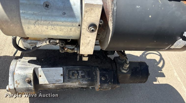 image for item DY0650 Ideal crane L4PXTW-16 truck mounted crane